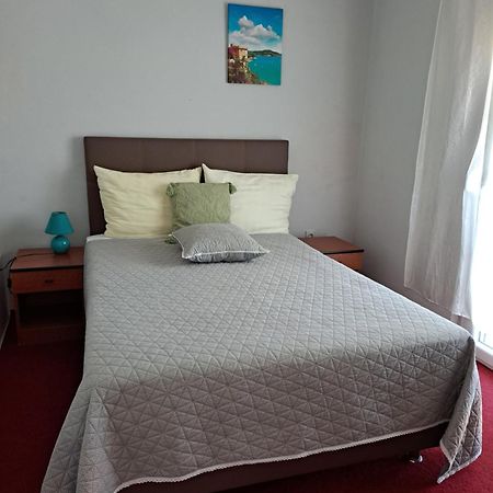 Apartmani Svitlana Sukošan 外观 照片