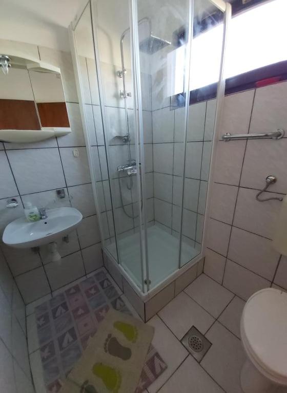 Apartmani Svitlana Sukošan 外观 照片