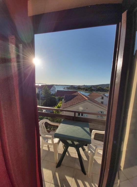 Apartmani Svitlana Sukošan 外观 照片